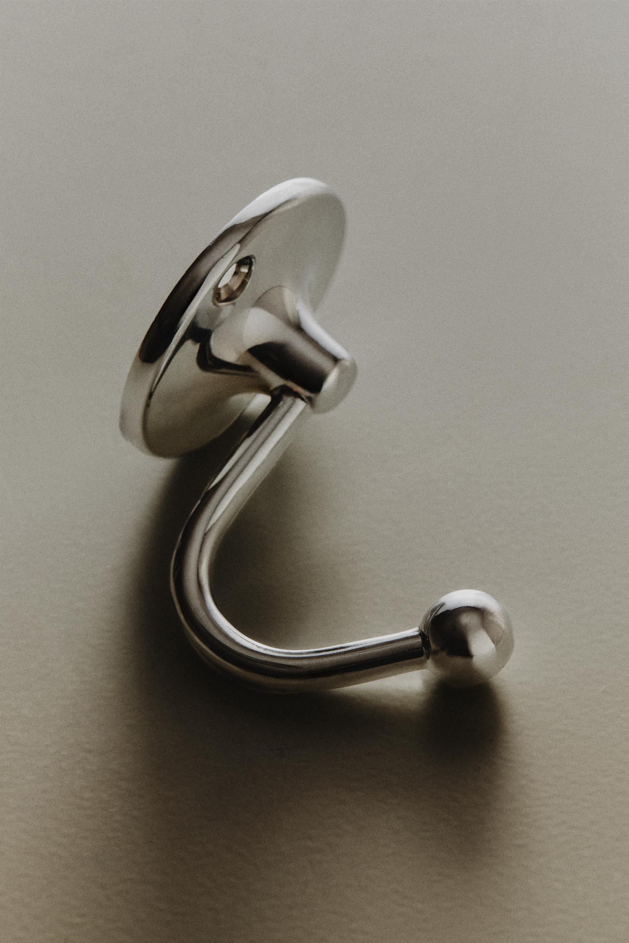 SHINY SILVER WALL HOOK